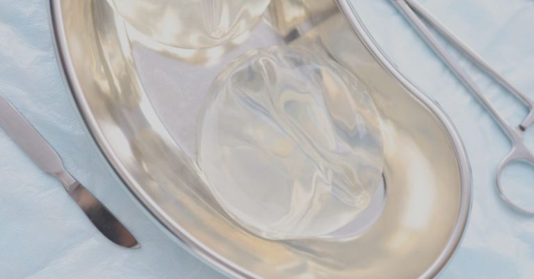 Placing A Breast Implant Using The No-Touch Technique